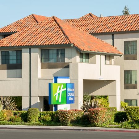 Holiday Inn Express & Suites Santa Clara - Silicon Valley By Ihg Exterior photo