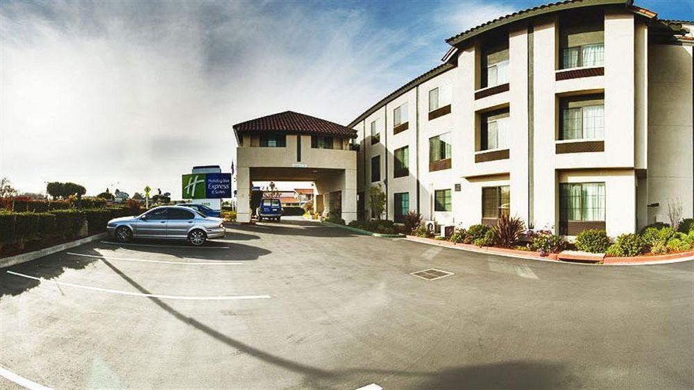 Holiday Inn Express & Suites Santa Clara - Silicon Valley By Ihg Exterior photo