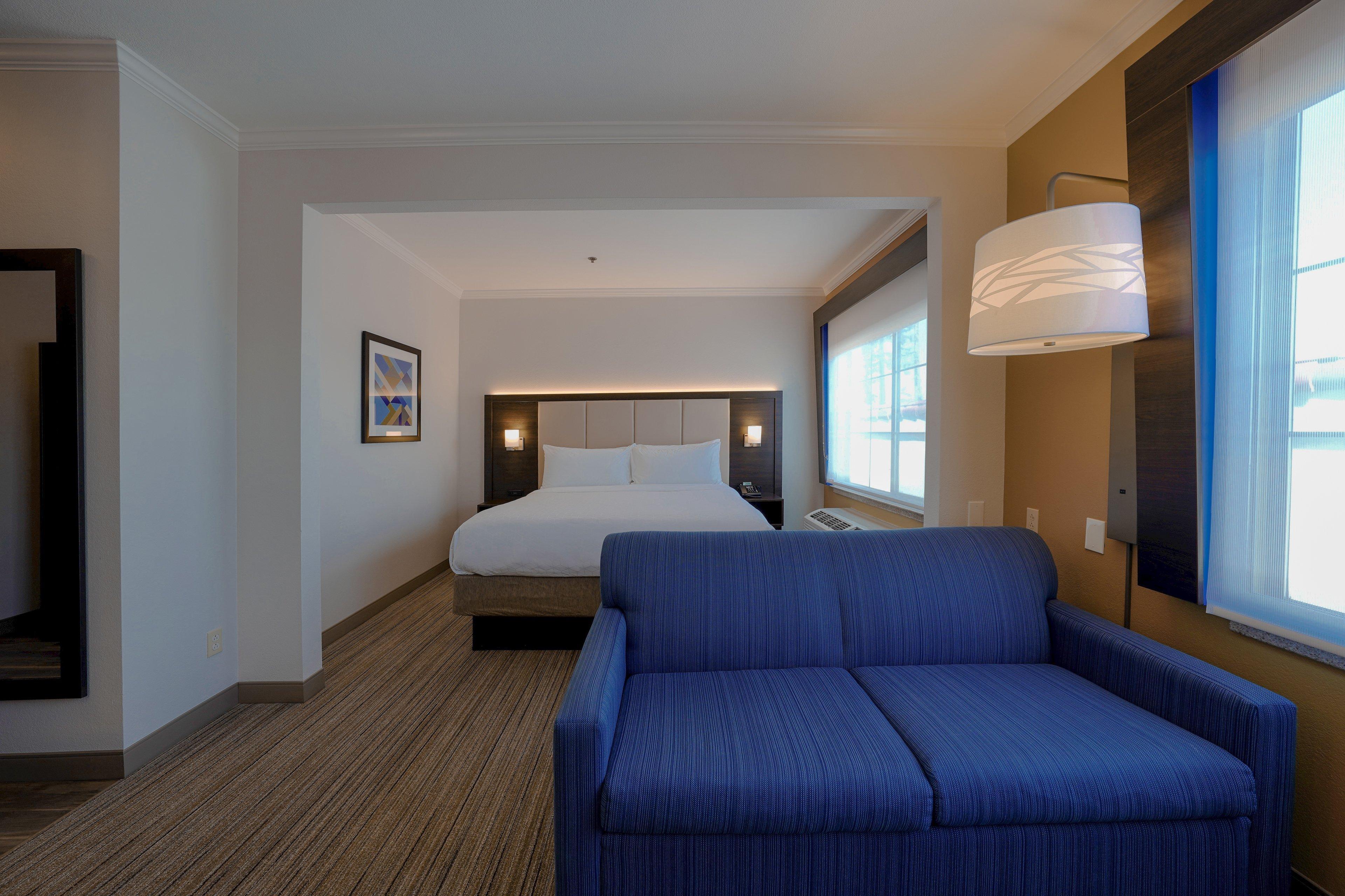 Holiday Inn Express & Suites Santa Clara - Silicon Valley By Ihg Exterior photo