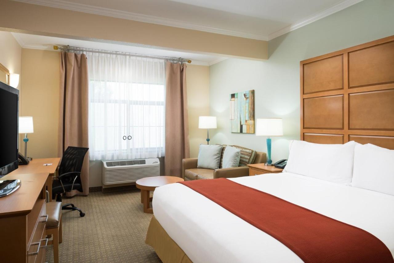 Holiday Inn Express & Suites Santa Clara - Silicon Valley By Ihg Exterior photo