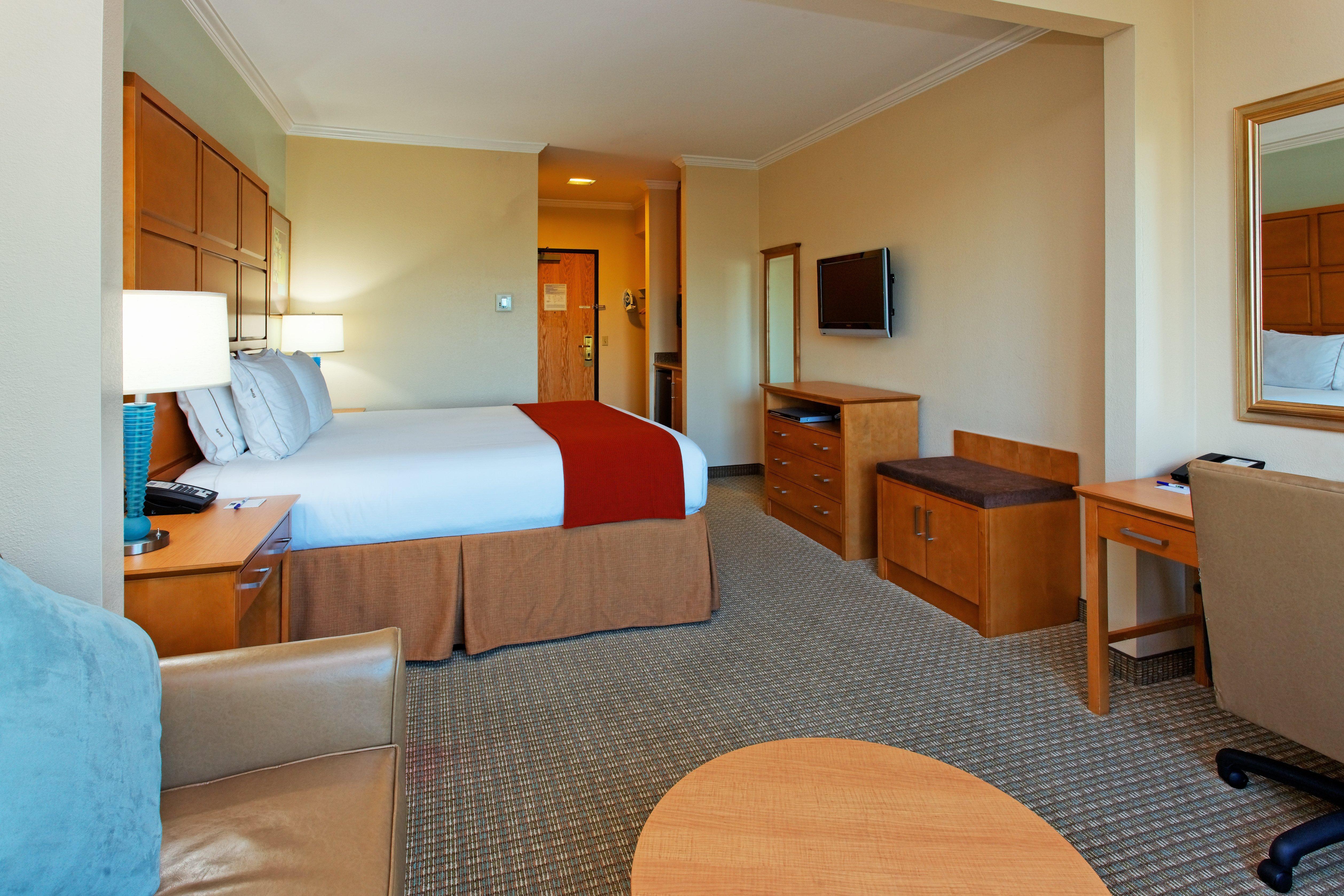 Holiday Inn Express & Suites Santa Clara - Silicon Valley By Ihg Exterior photo